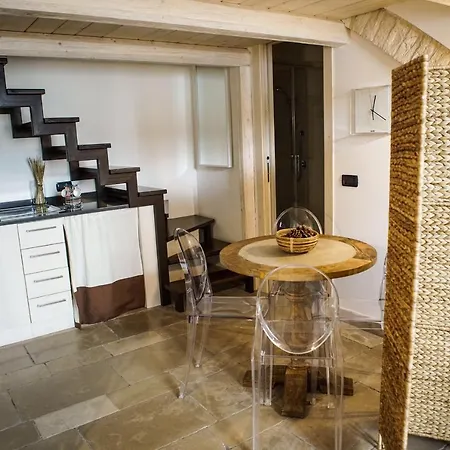 Civico 5 Apartment *